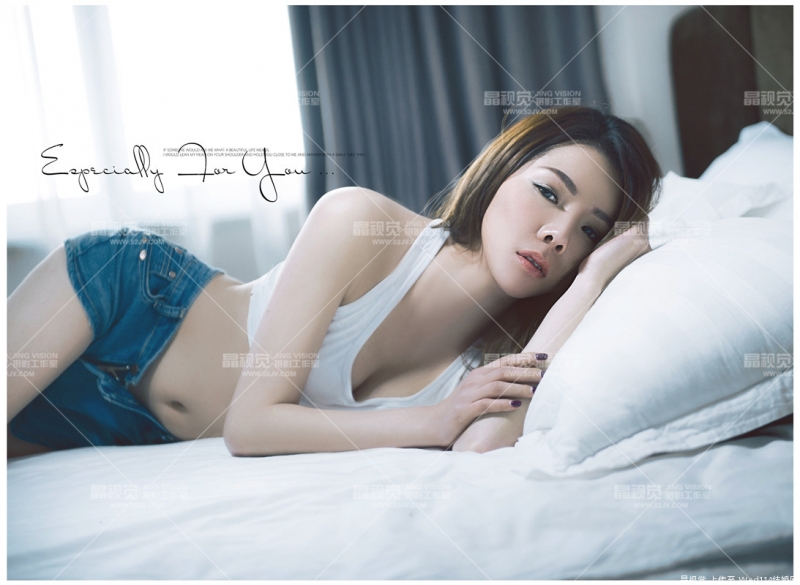 床上美女前凸后翘s型曲线辣图