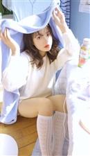 可爱萝莉白丝美腿室内个人写真