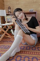 清纯美女牛仔热裤白丝美腿图片